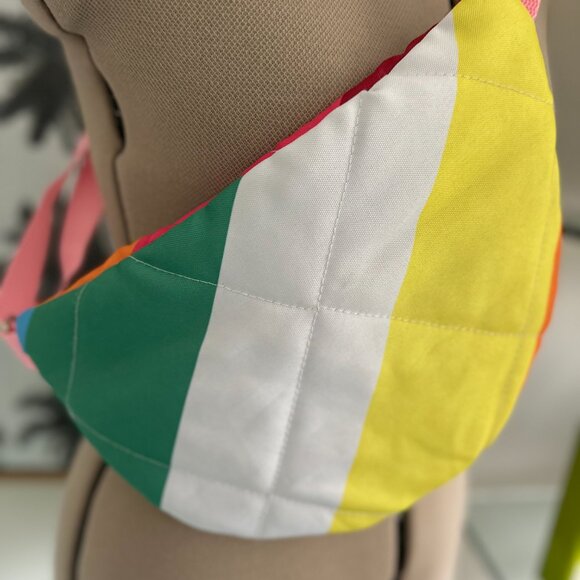 HANDMADE | Rainbow-colored Fanny Pack (Red / Orange / Pink) - Picture 4 of 4